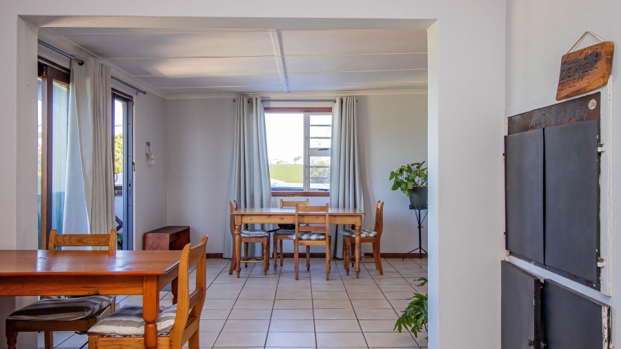 4 Bedroom Property for Sale in De Kelders Western Cape